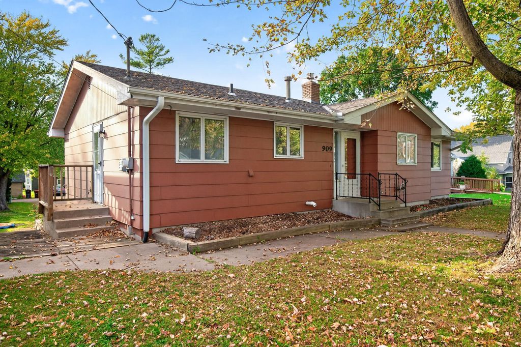 909 7th Avenue, Howard Lake, MN 55349 — exterior