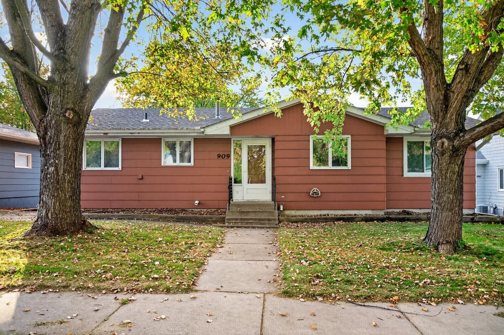 909 7th Avenue, Howard Lake, MN 55349 — photo 2