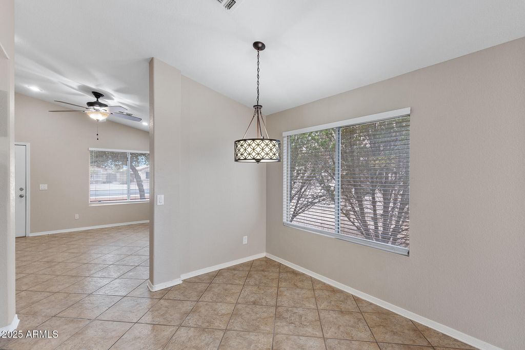 Image 13 of property listing at 8658 E CAPRI Avenue, Mesa, AZ 85208