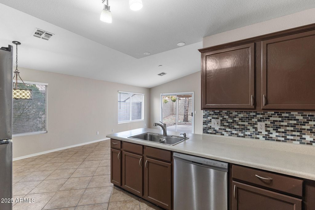 Image 18 of property listing at 8658 E CAPRI Avenue, Mesa, AZ 85208