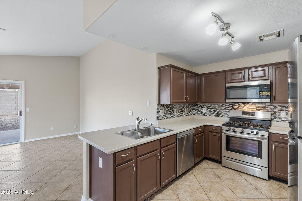 Image 20 of property listing at 8658 E CAPRI Avenue, Mesa, AZ 85208