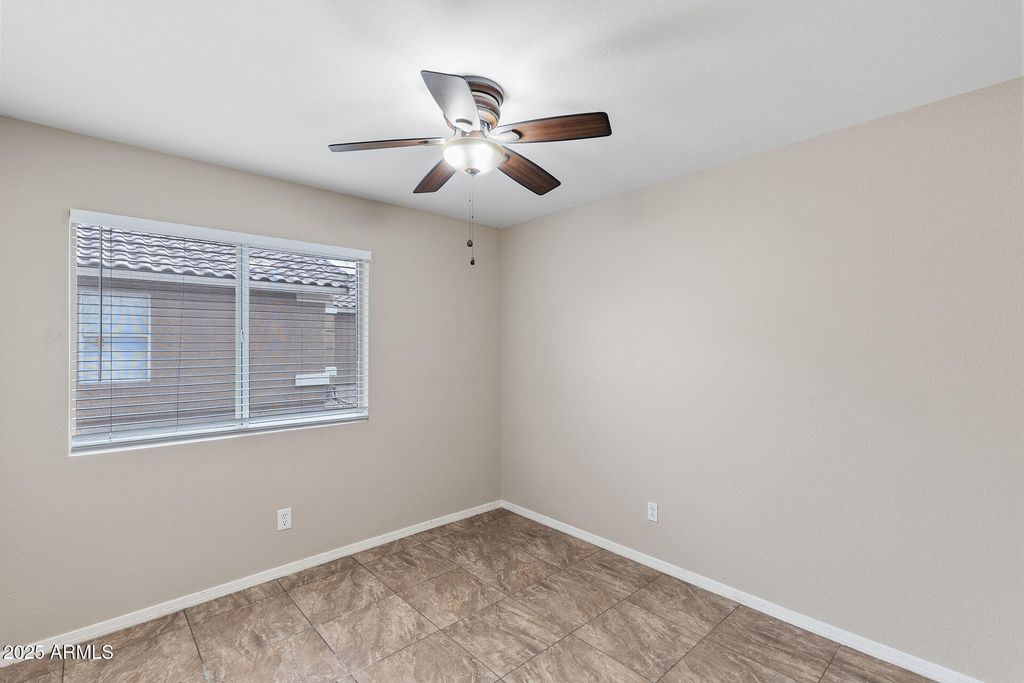 Image 21 of property listing at 8658 E CAPRI Avenue, Mesa, AZ 85208