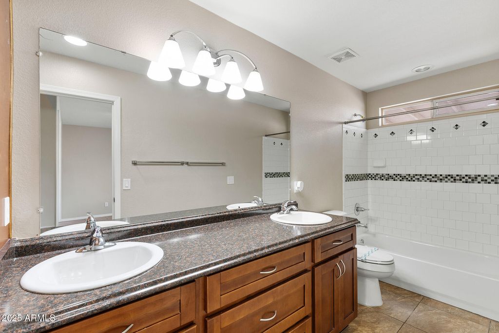Image 30 of property listing at 8658 E CAPRI Avenue, Mesa, AZ 85208
