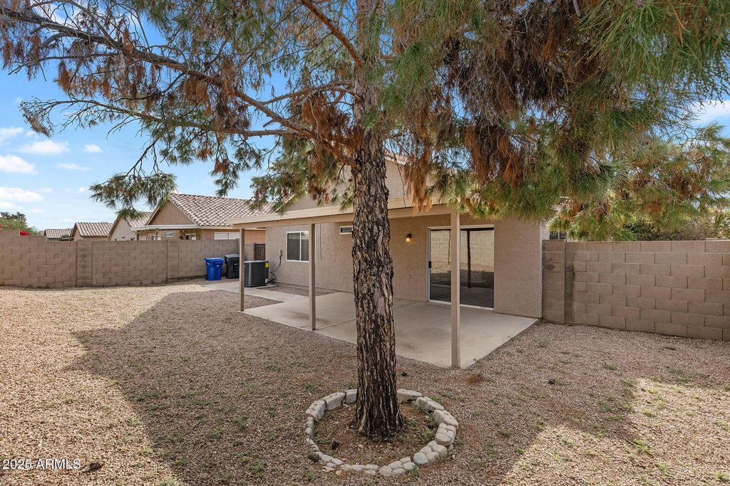Image 35 of property listing at 8658 E CAPRI Avenue, Mesa, AZ 85208