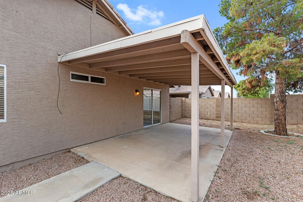 Image 37 of property listing at 8658 E CAPRI Avenue, Mesa, AZ 85208