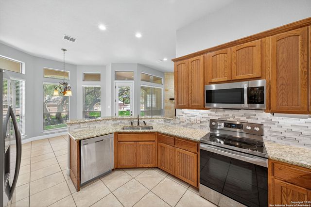 1626 Clover Ridge, Pleasanton, TX 78064