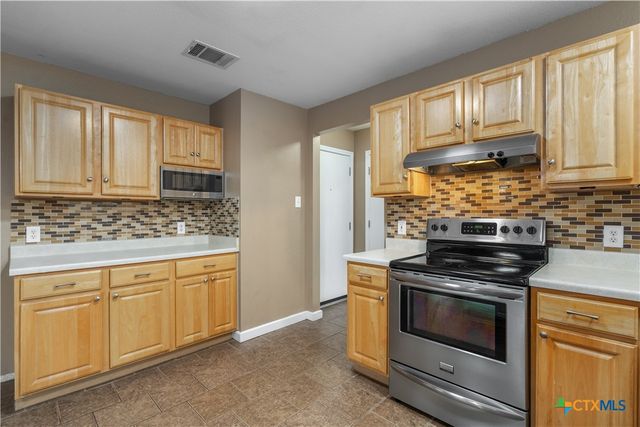 2609 Jason Drive, Taylor, TX 76574