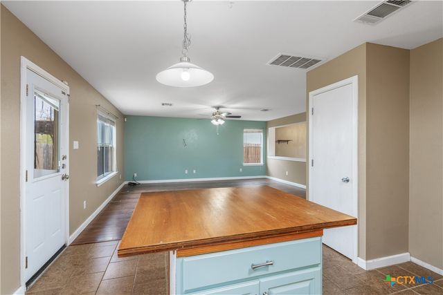 2609 Jason Drive, Taylor, TX 76574