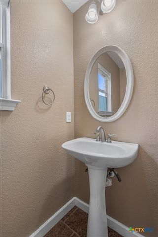 2609 Jason Drive, Taylor, TX 76574