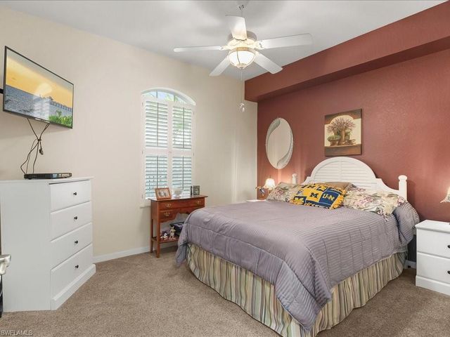 350 Newport DR 1905, Naples, FL 34114