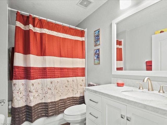 350 Newport DR 1905, Naples, FL 34114