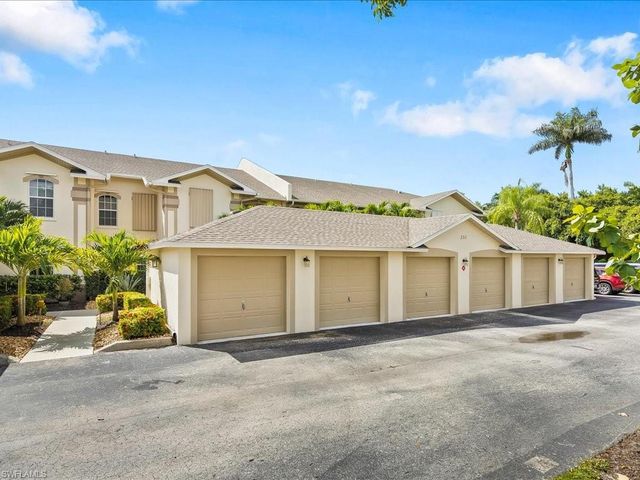 350 Newport DR 1905, Naples, FL 34114