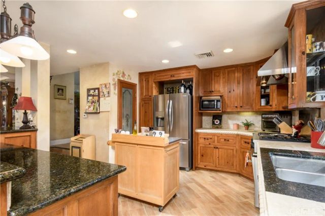 3821 Potrero, Fullerton, CA 92835