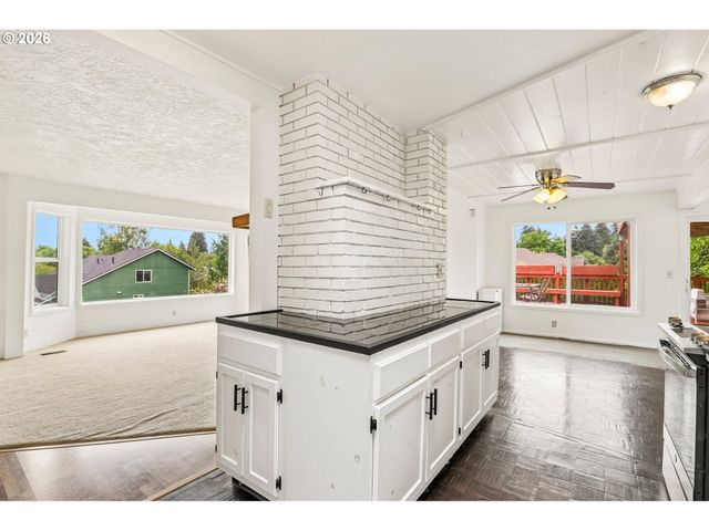 7017 Ne 2ND Ave, Vancouver, WA 98665