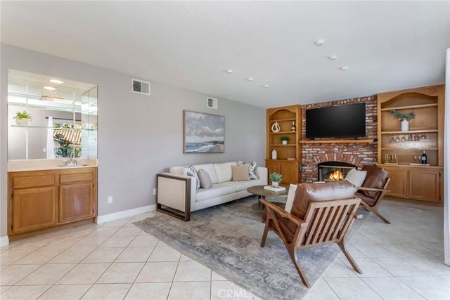29033 Shadow Valley Lane, Saugus, CA 91390