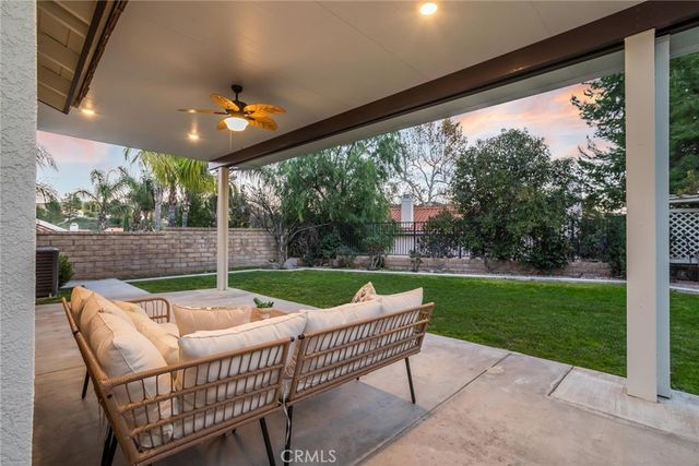 29033 Shadow Valley Lane, Saugus, CA 91390