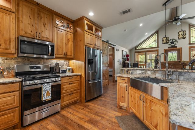 307 Beachside Drive, Trinidad, TX 75163