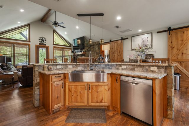 307 Beachside Drive, Trinidad, TX 75163