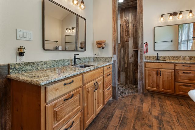 307 Beachside Drive, Trinidad, TX 75163