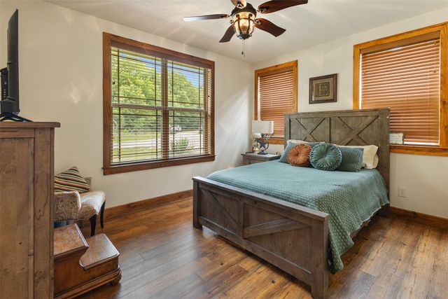 307 Beachside Drive, Trinidad, TX 75163