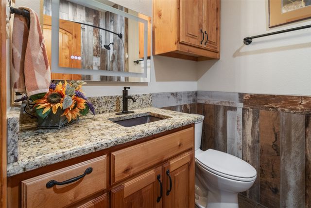 307 Beachside Drive, Trinidad, TX 75163