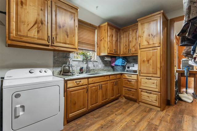 307 Beachside Drive, Trinidad, TX 75163
