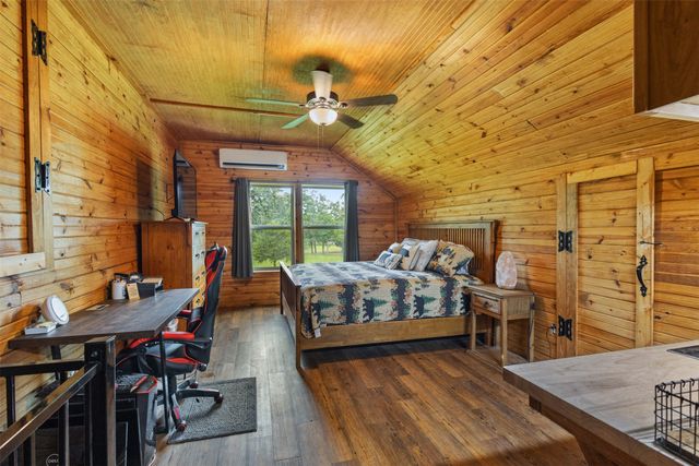 307 Beachside Drive, Trinidad, TX 75163