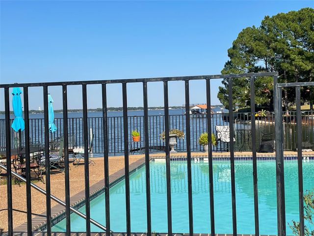 307 Beachside Drive, Trinidad, TX 75163
