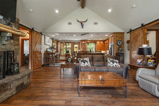307 Beachside Drive, Trinidad, TX 75163