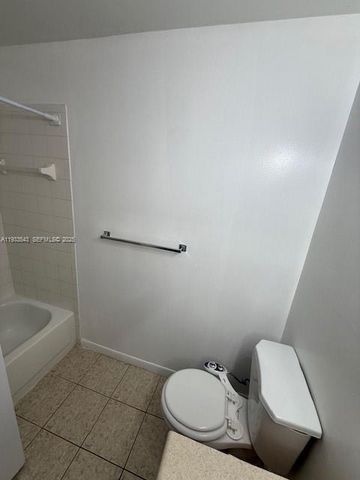 10773 Cleary Blvd 201, Plantation, FL 33324