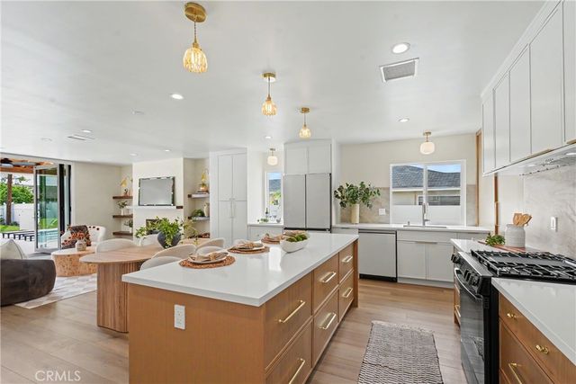 356 Geneva, Claremont, CA 91711