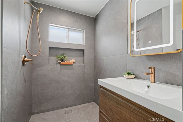356 Geneva, Claremont, CA 91711
