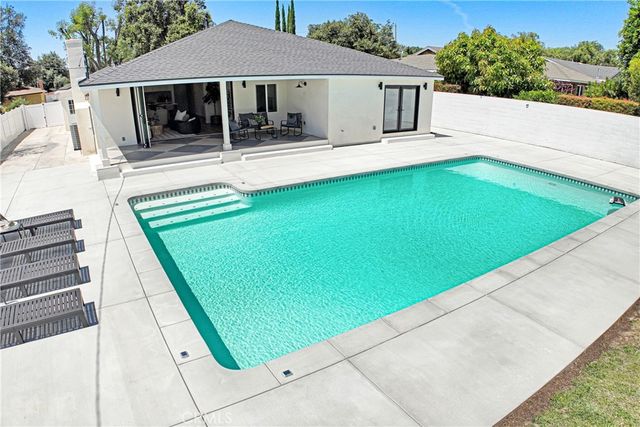 356 Geneva, Claremont, CA 91711