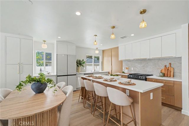 356 Geneva, Claremont, CA 91711