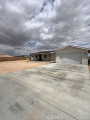 10773 Mills Road, Apple Valley, CA 92308