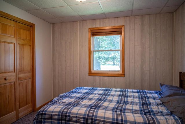 685 Hog Island Road, New Lisbon, WI 53950