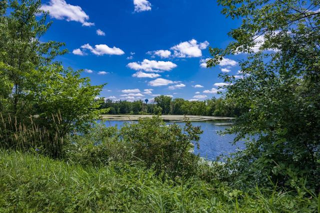 685 Hog Island Road, New Lisbon, WI 53950