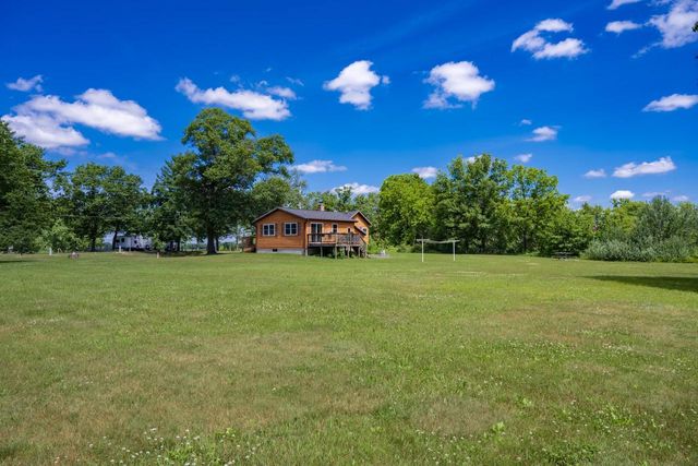 685 Hog Island Road, New Lisbon, WI 53950