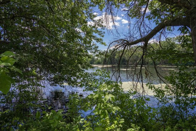 685 Hog Island Road, New Lisbon, WI 53950