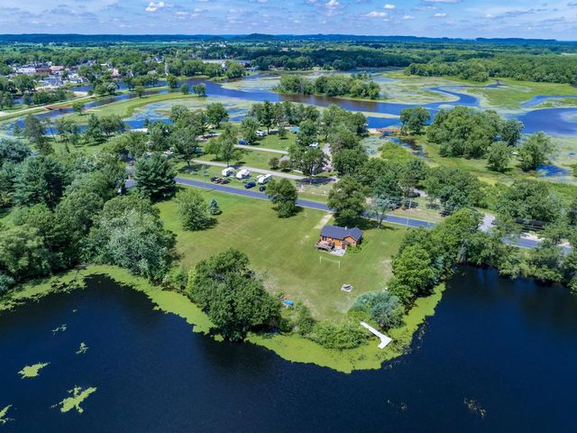 685 Hog Island Road, New Lisbon, WI 53950