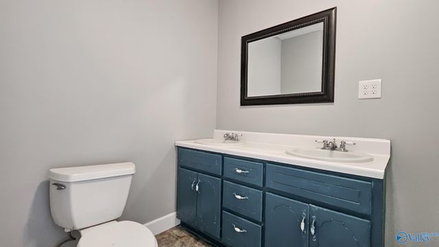 18310 Baker Hill Road, Athens, AL 35611