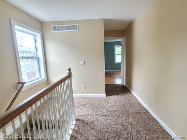 2715 3rd Street, Wyandotte, MI 48192