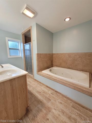 2715 3rd Street, Wyandotte, MI 48192