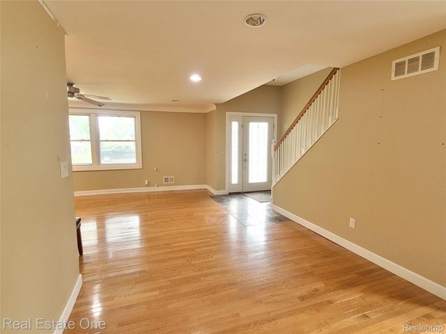 2715 3rd Street, Wyandotte, MI 48192