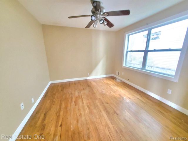2715 3rd Street, Wyandotte, MI 48192