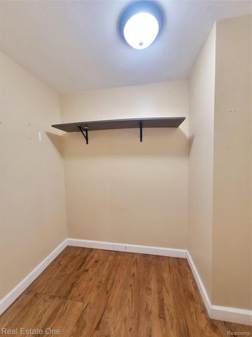 2715 3rd Street, Wyandotte, MI 48192