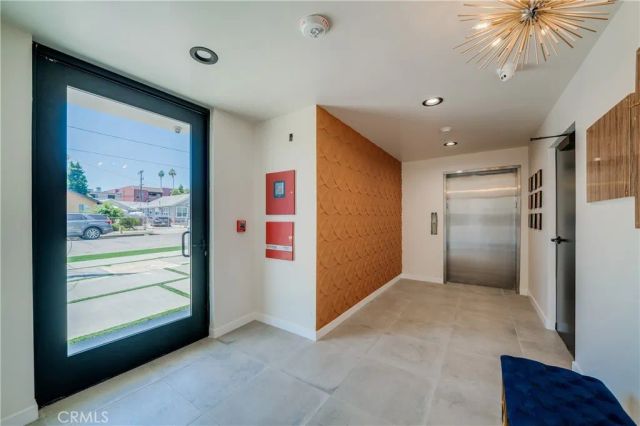 7018 Alabama 203, Canoga Park, CA 91303
