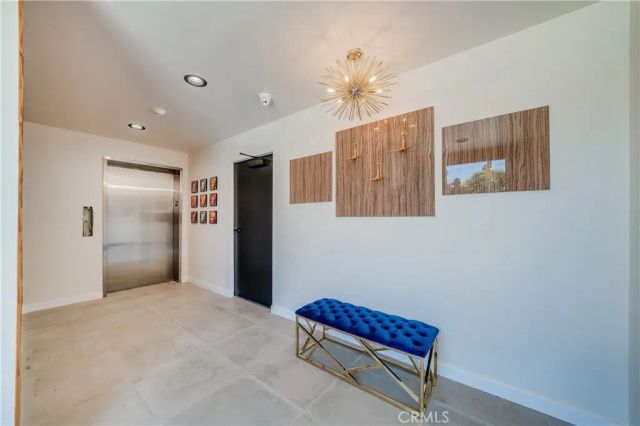 7018 Alabama 203, Canoga Park, CA 91303