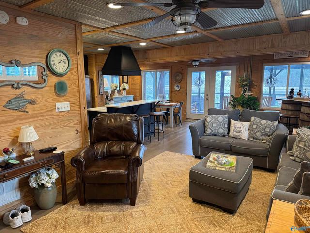 1475 Point Of Pines, Guntersville, AL 35976