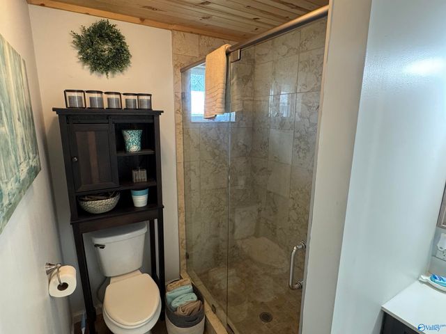 1475 Point Of Pines, Guntersville, AL 35976